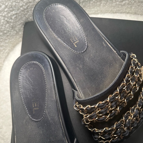 Chanel Navy Slides size 38 - Picture 2 of 9